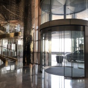 Damac Paramount Hotel w Dubaju - wycieraczki aluminiowe